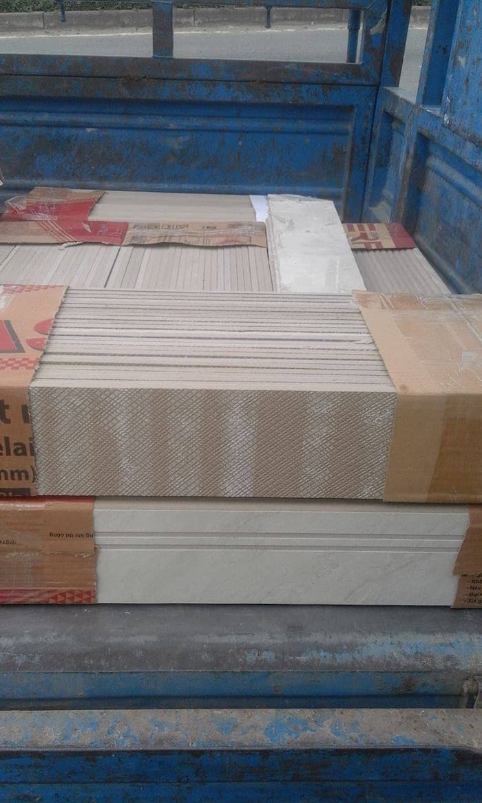 Gia công cắt gạch